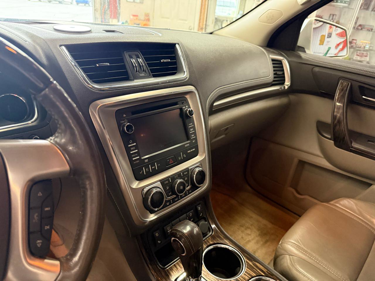 Used 2015 GMC Acadia Denali image 14
