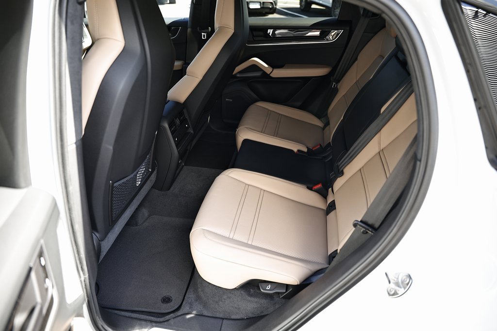 New 2026 Porsche Cayenne S image 29