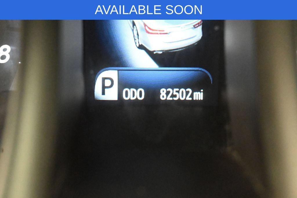 Used 2016 Toyota Avalon Limited w/ Toyota Safety Sense Package FWD image 20