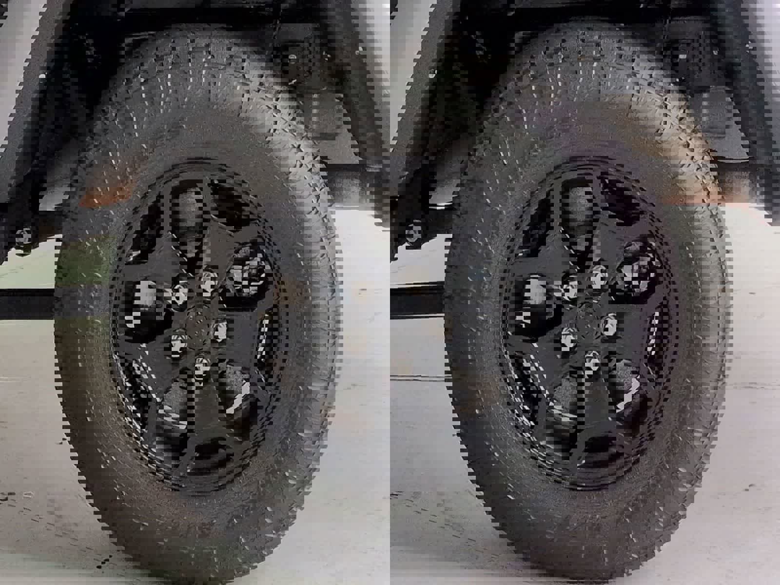 Used 2021 Jeep Gladiator Sport image 13