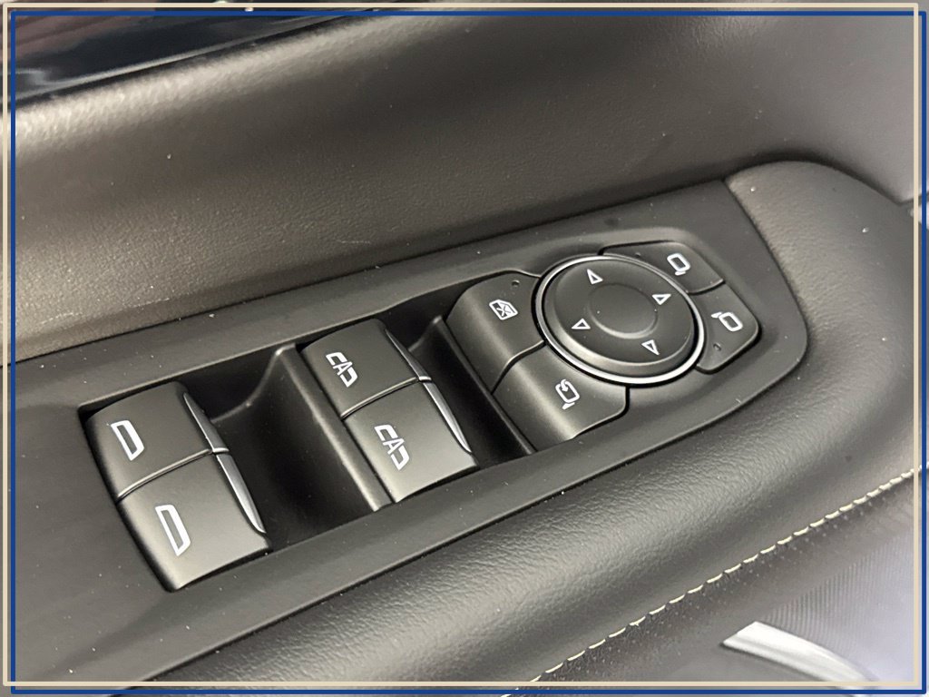 Certified 2025 Chevrolet Suburban Premier AWD/4WD image 26