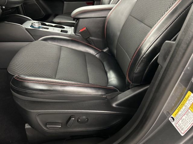Used 2023 Ford Escape ST-Line Select w/ Tech Pack #1 image 7