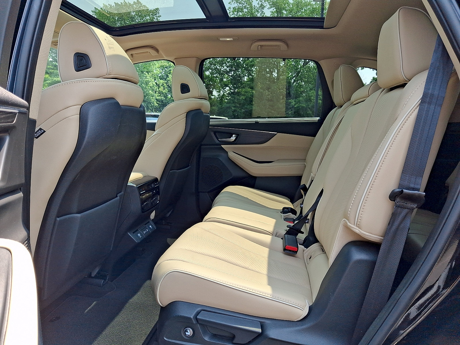 Certified 2023 Acura MDX w/ Advance Package AWD/4WD image 10