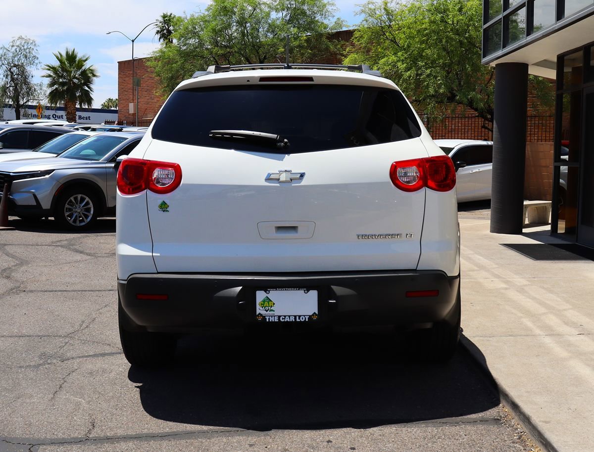Used 2012 Chevrolet Traverse LT FWD image 11