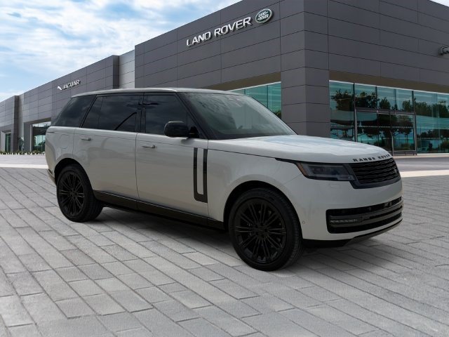 Certified 2026 Land Rover Range Rover Long Wheelbase SE AWD/4WD image 7