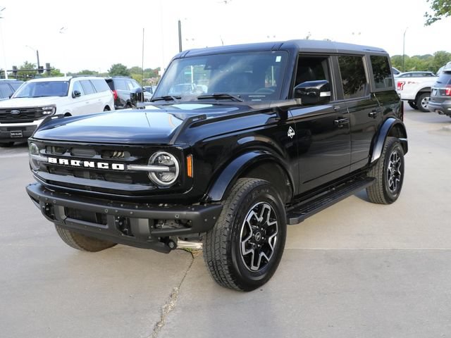 Used 2023 Ford Bronco Outer Banks AWD/4WD image 3