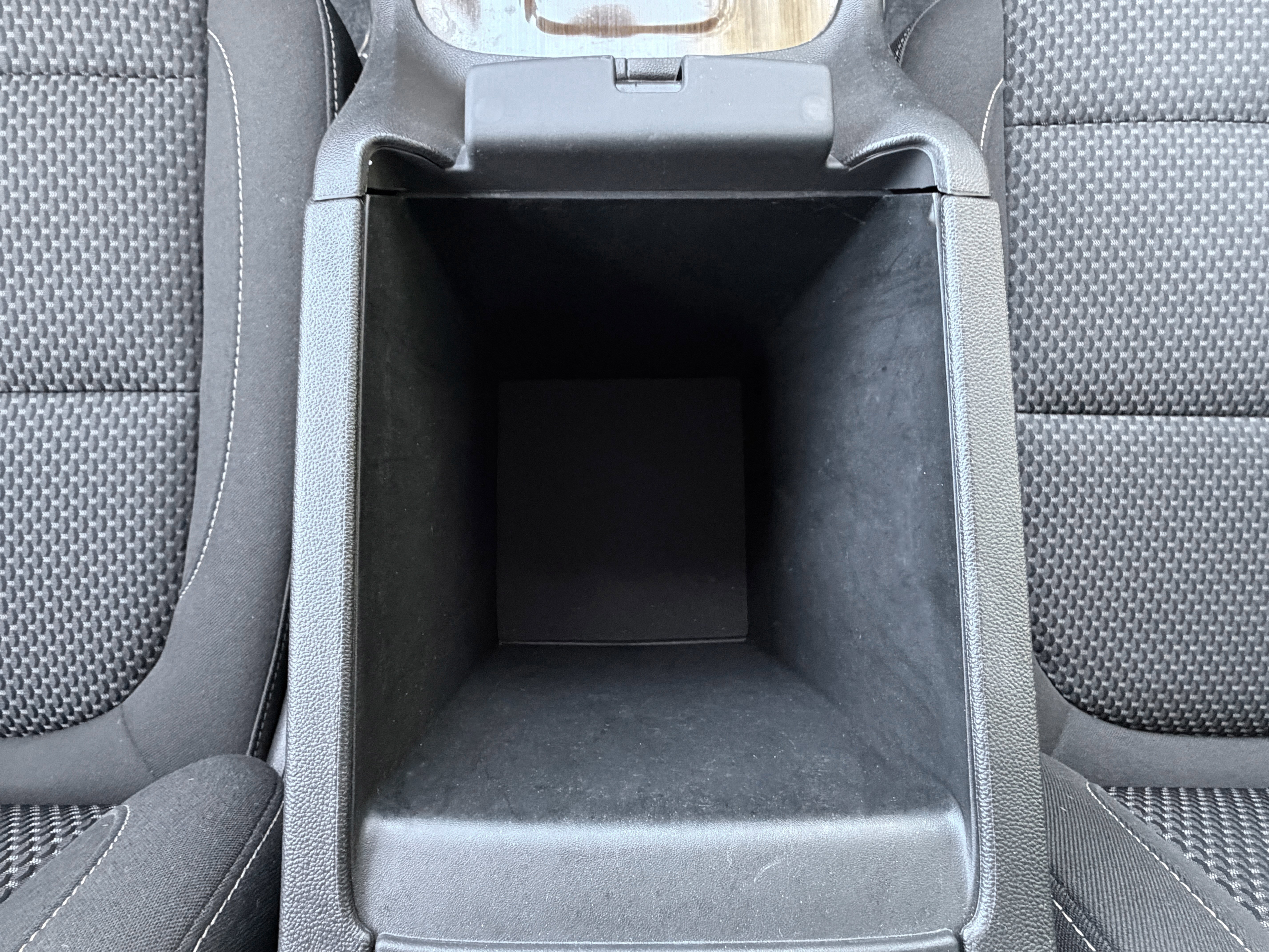 Used 2021 GMC Acadia SLE image 24