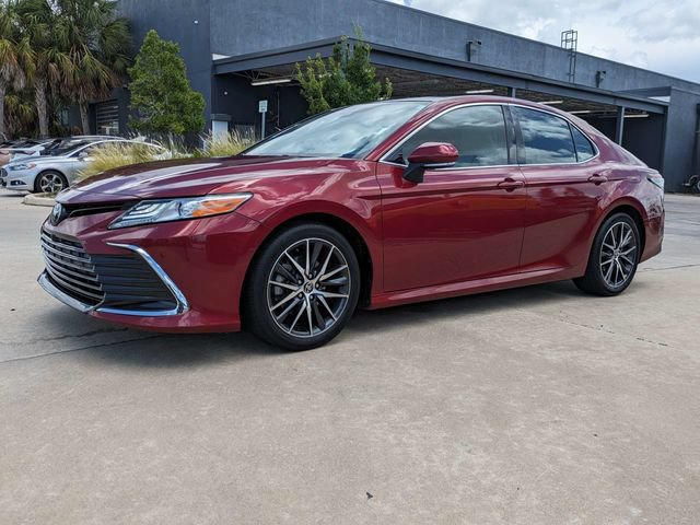 Used 2021 Toyota Camry XLE w/ Navigation Package FWD image 10