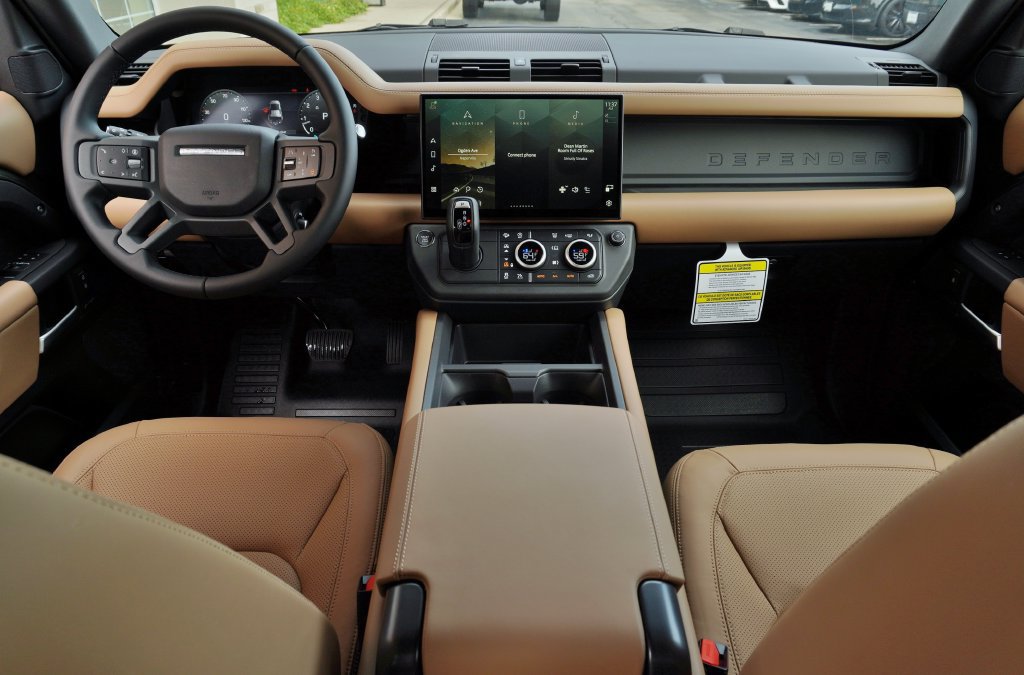 New 2026 Land Rover Defender 110 S AWD/4WD image 9