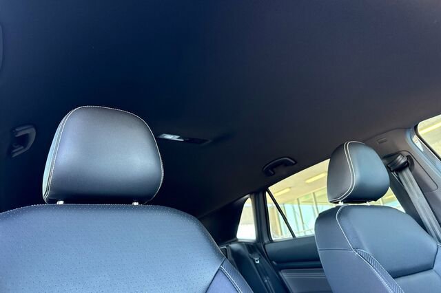 Certified 2023 Volkswagen Atlas Cross Sport SE w/ Black Wheel Package image 17