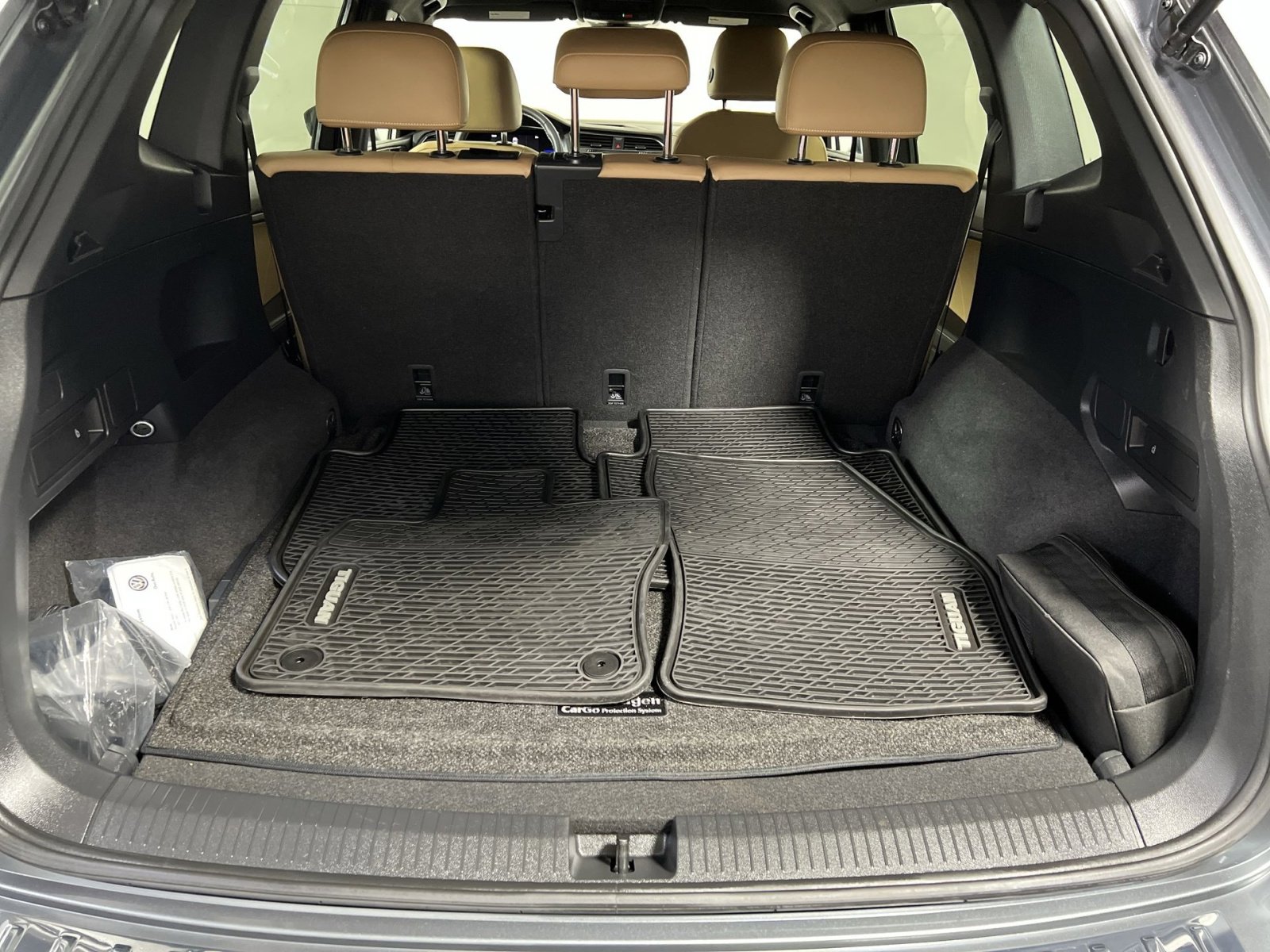 Used 2022 Volkswagen Tiguan SE image 24