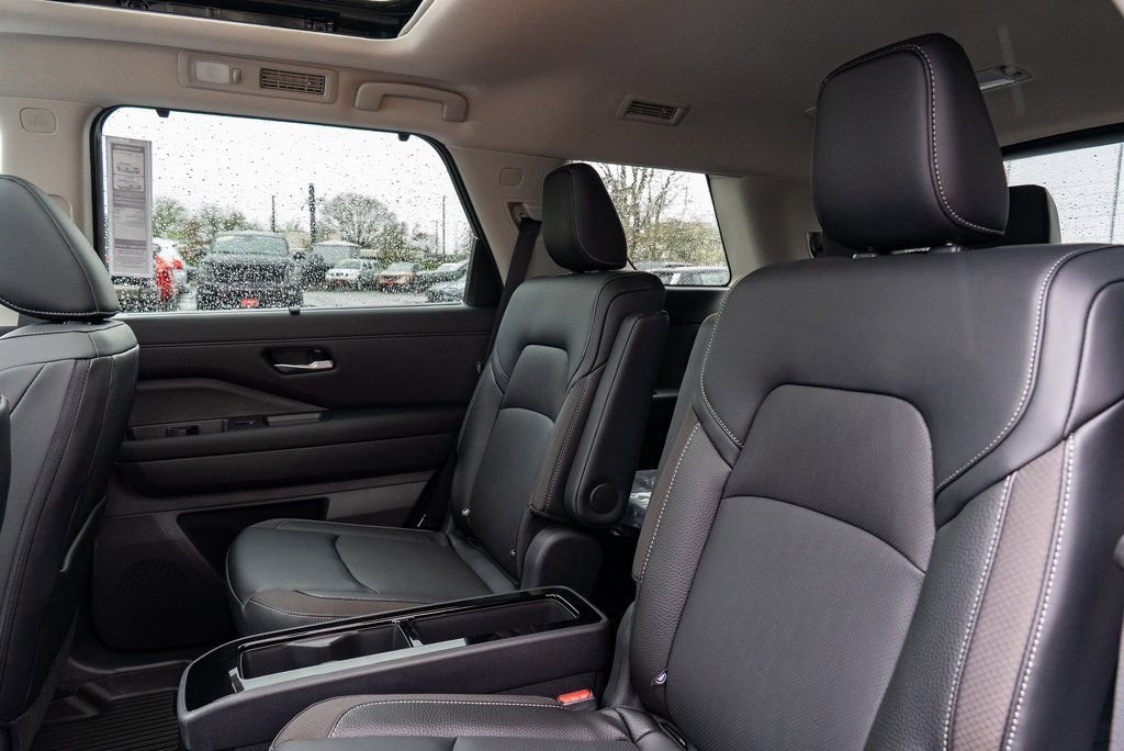 New 2026 Nissan Pathfinder SL w/ SL Premium Package AWD/4WD image 26