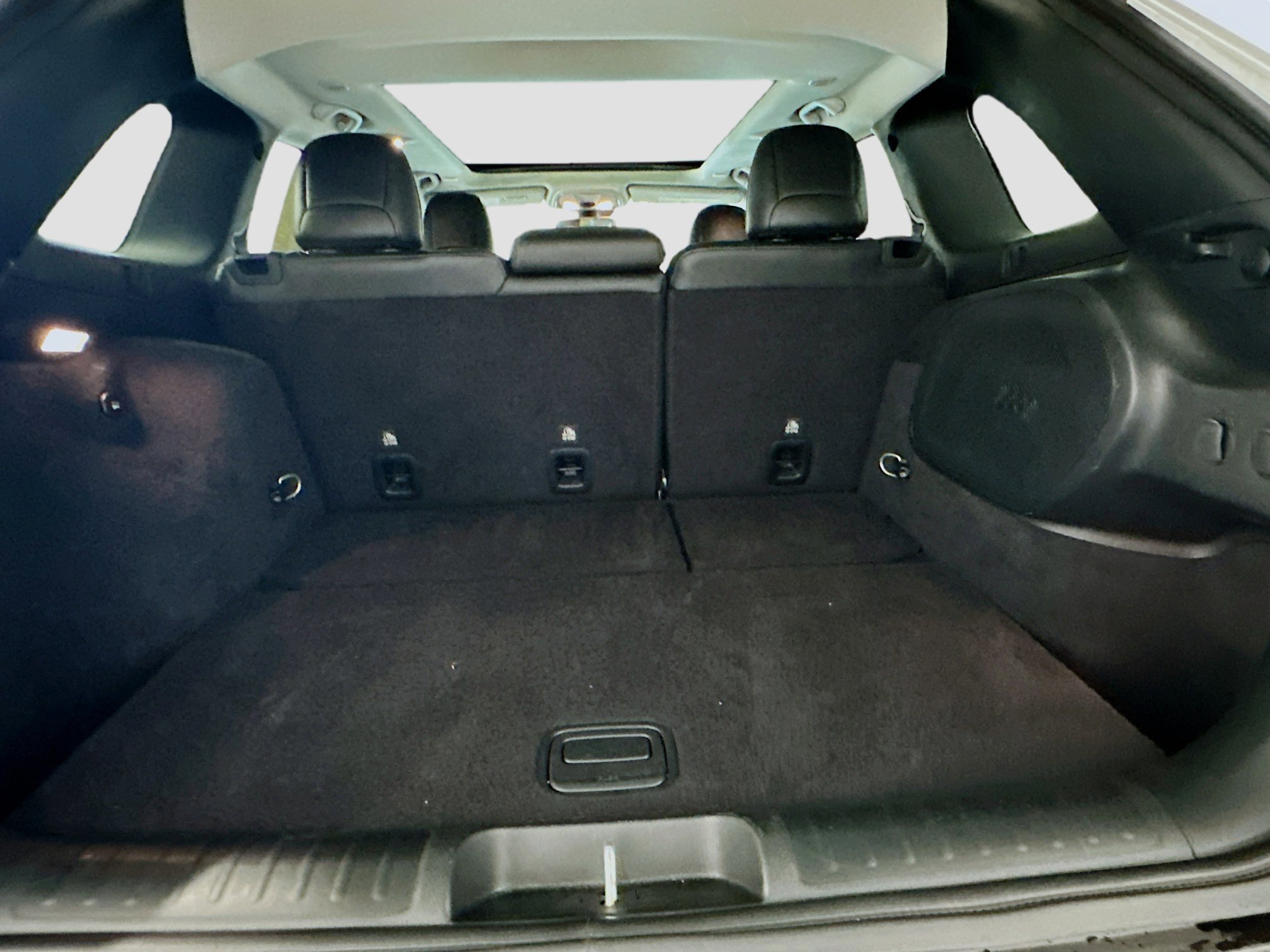 Used 2022 Jeep Cherokee Limited w/ Elite Package AWD/4WD image 31