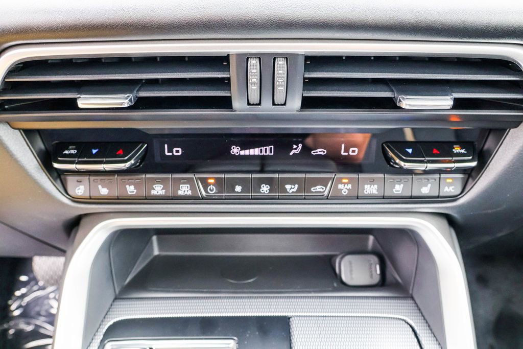 Used 2025 MAZDA CX-70 Plug-In Hybrid w/ Premium Plus image 25