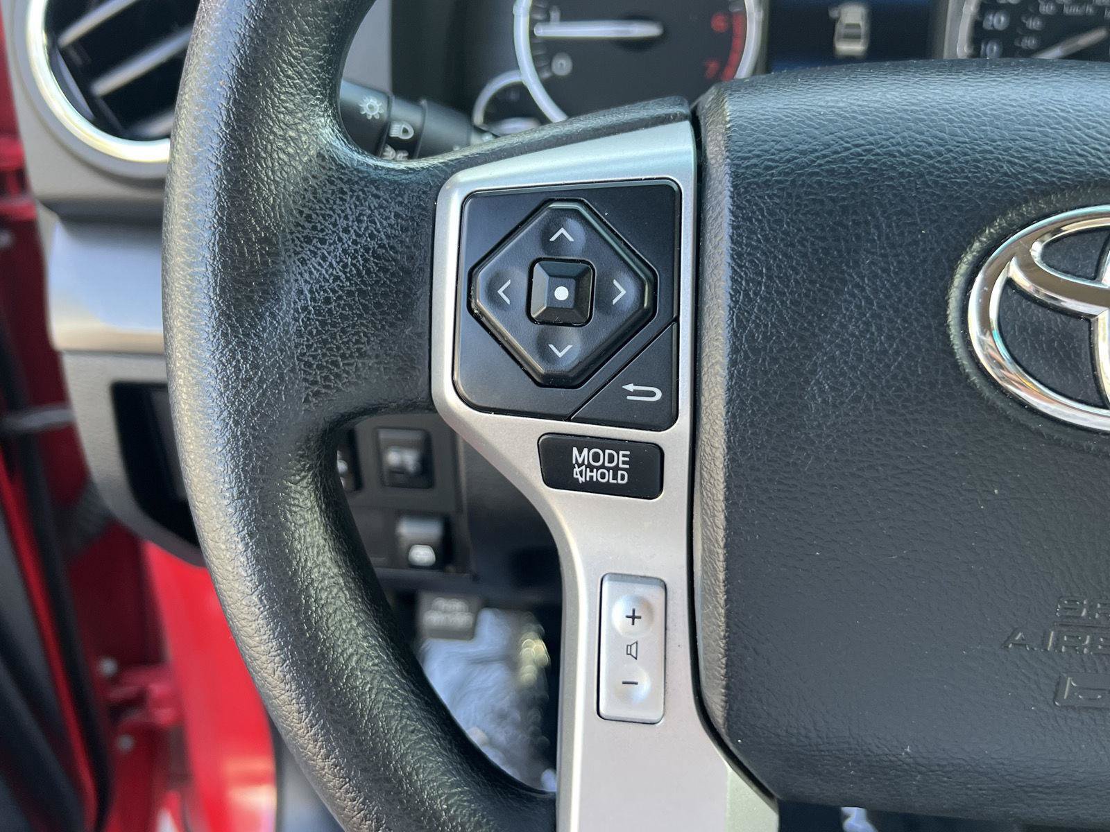 Used 2014 Toyota Tundra SR5 w/ SR5 Upgrade Package AWD/4WD image 31