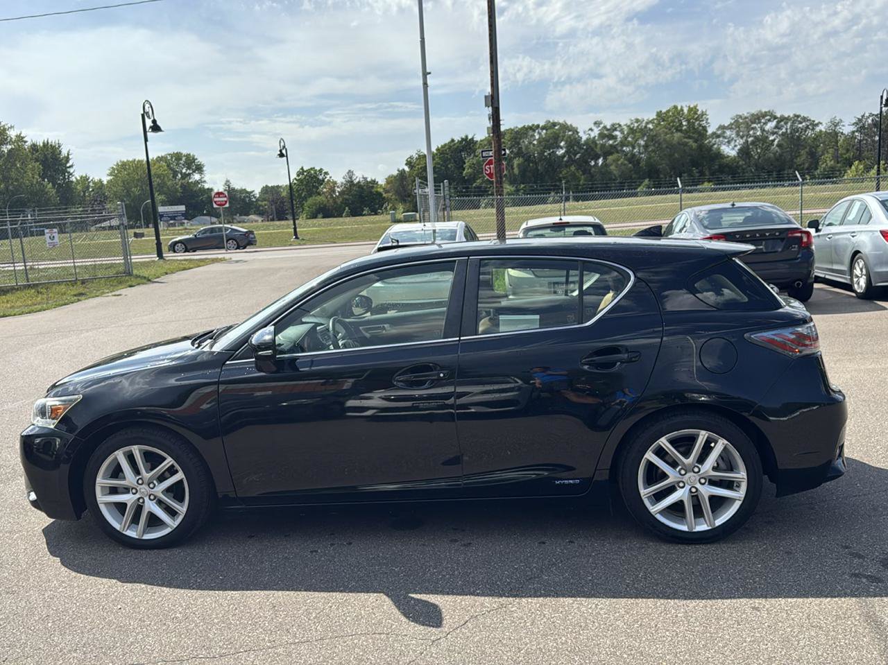 Used 2015 Lexus CT 200h w/ Navigation Package FWD image 8