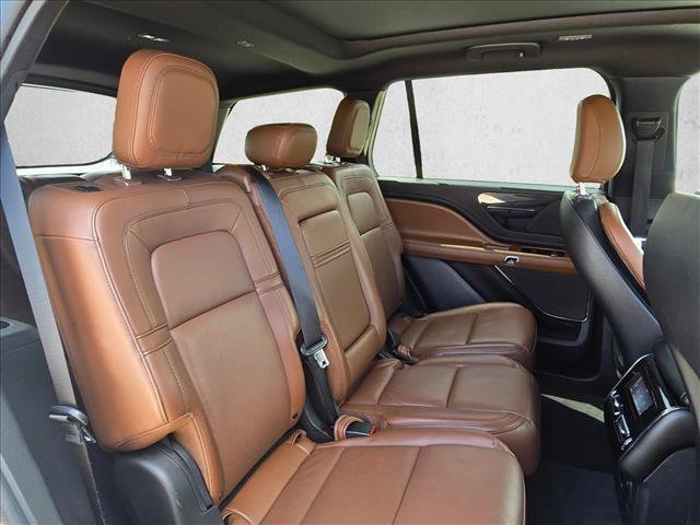 Used 2023 Lincoln Aviator Reserve w/ Equipment Group 201A AWD/4WD image 22