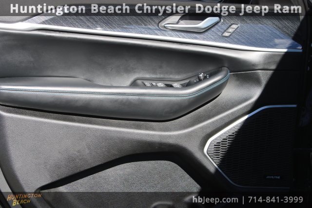 Used 2023 Jeep Grand Cherokee Trailhawk image 11