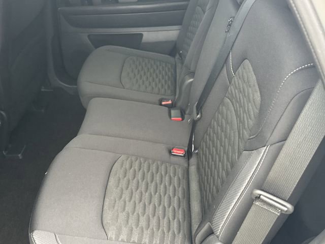 Used 2024 Nissan Pathfinder S image 14