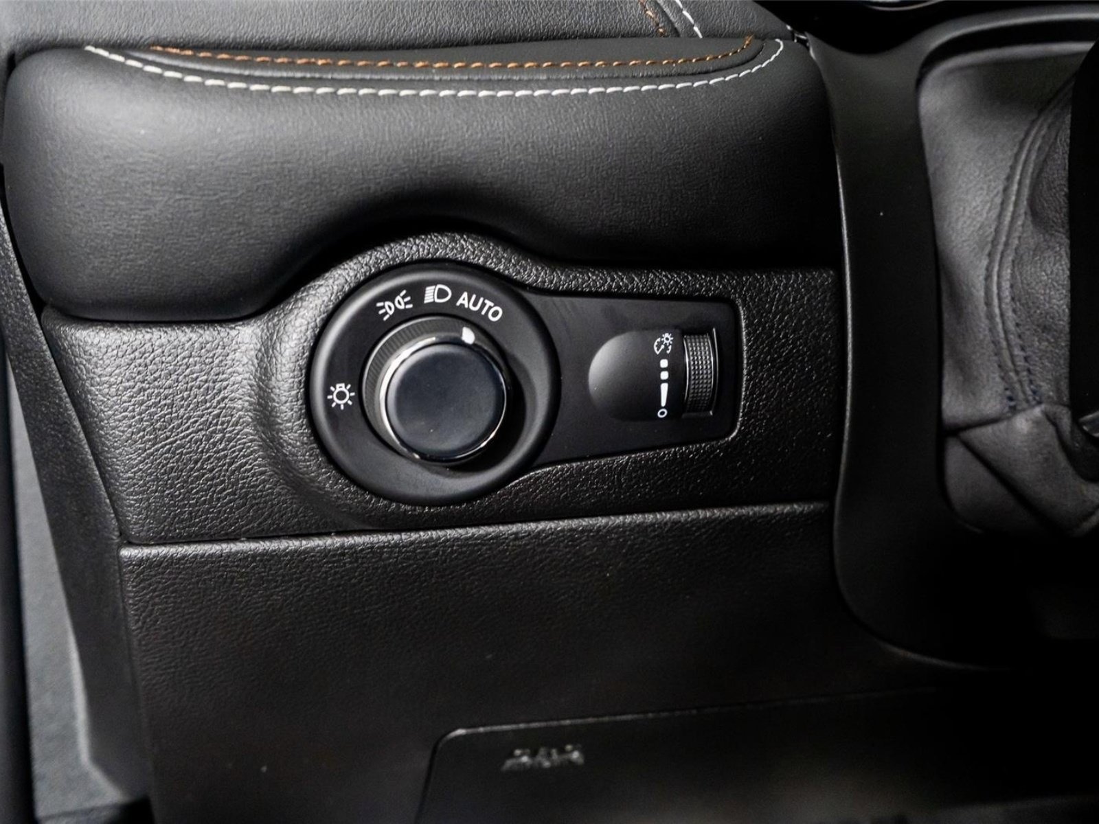 Used 2025 Dodge Durango SRT Hellcat AWD/4WD image 44
