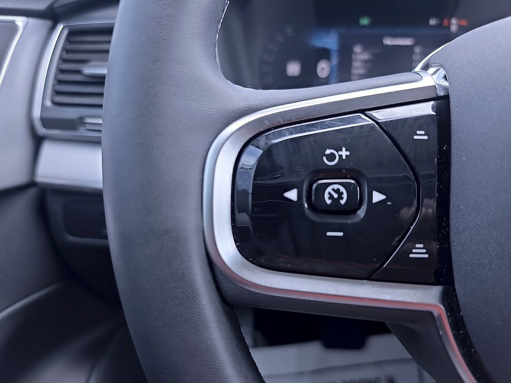 Certified 2025 Volvo XC90 B5 Core AWD/4WD image 26