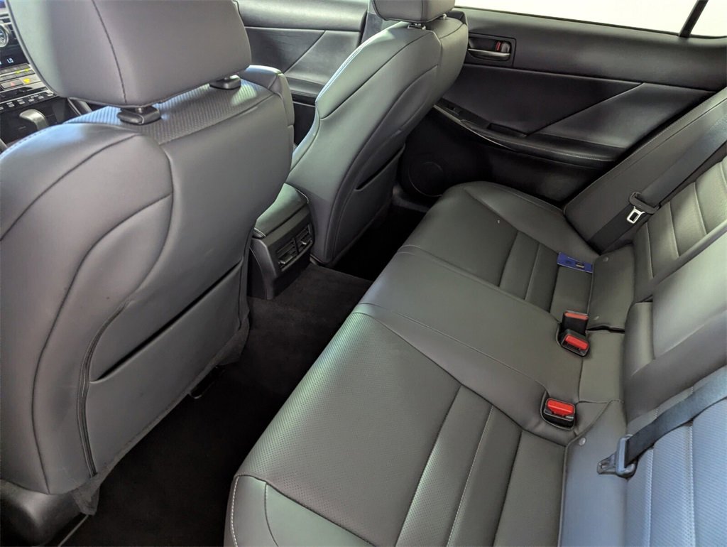 Used 2023 Lexus IS 500 image 16
