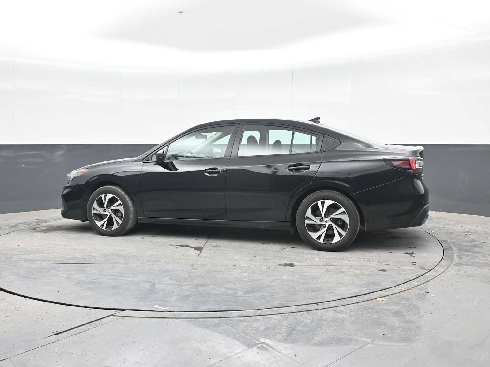 Used 2024 Subaru Legacy AWD/4WD image 3