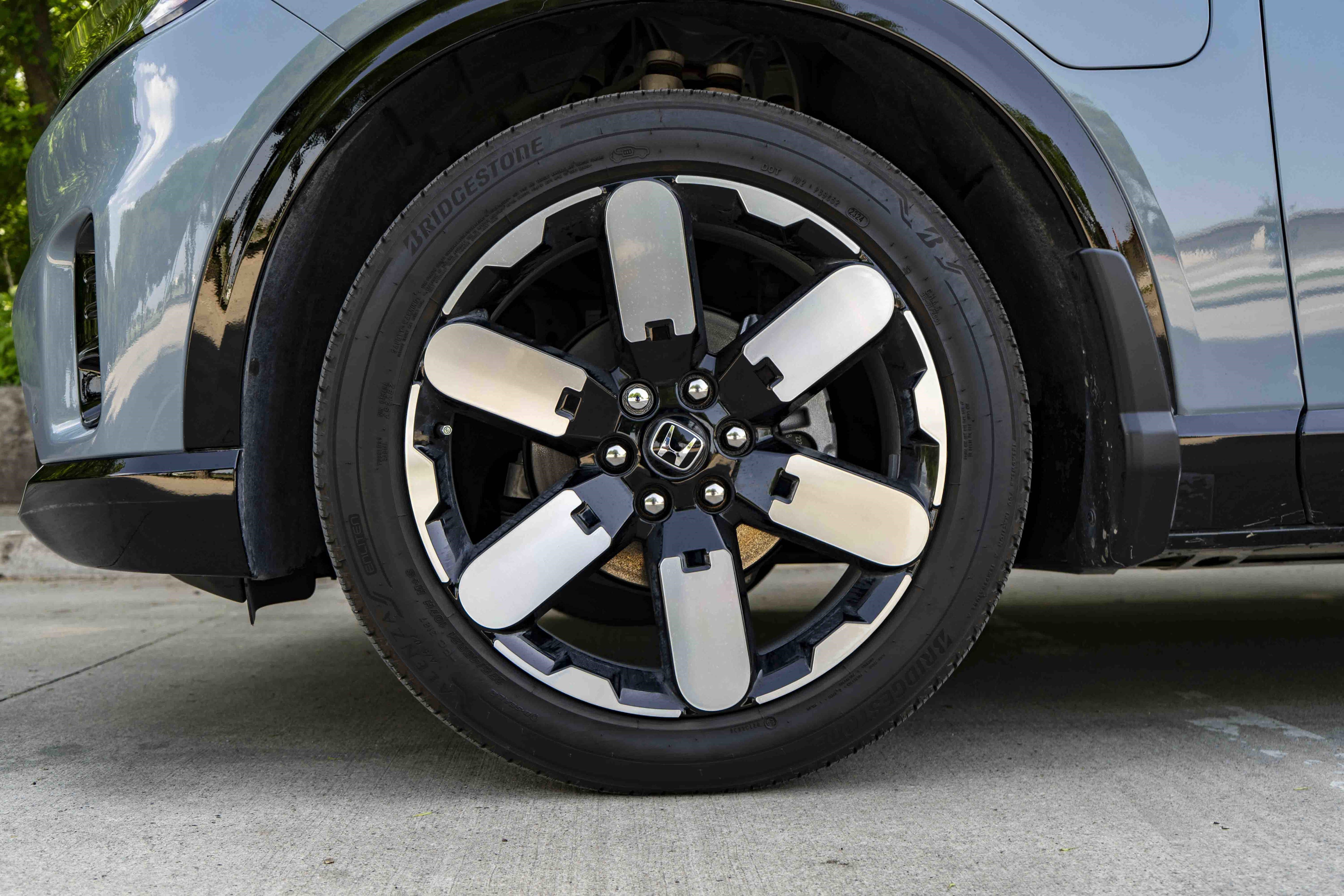 Used 2024 Honda Prologue Elite image 14