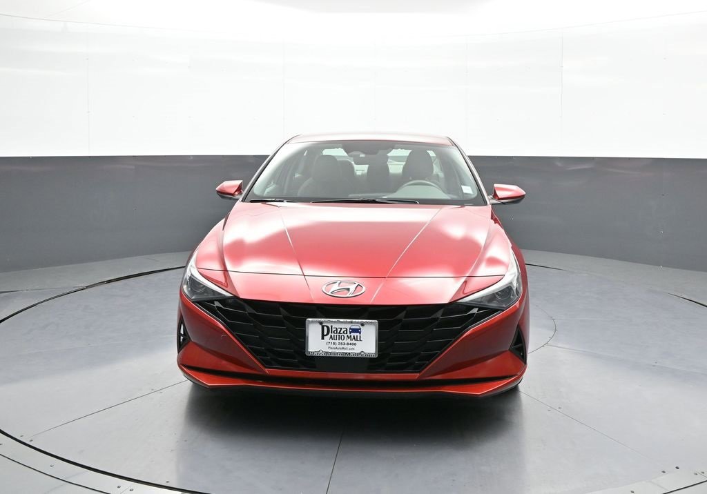 Certified 2023 Hyundai Elantra SEL w/ Convenience Package image 2