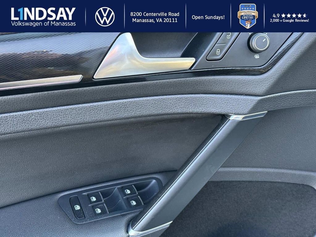 Used 2017 Volkswagen GTI SE image 17