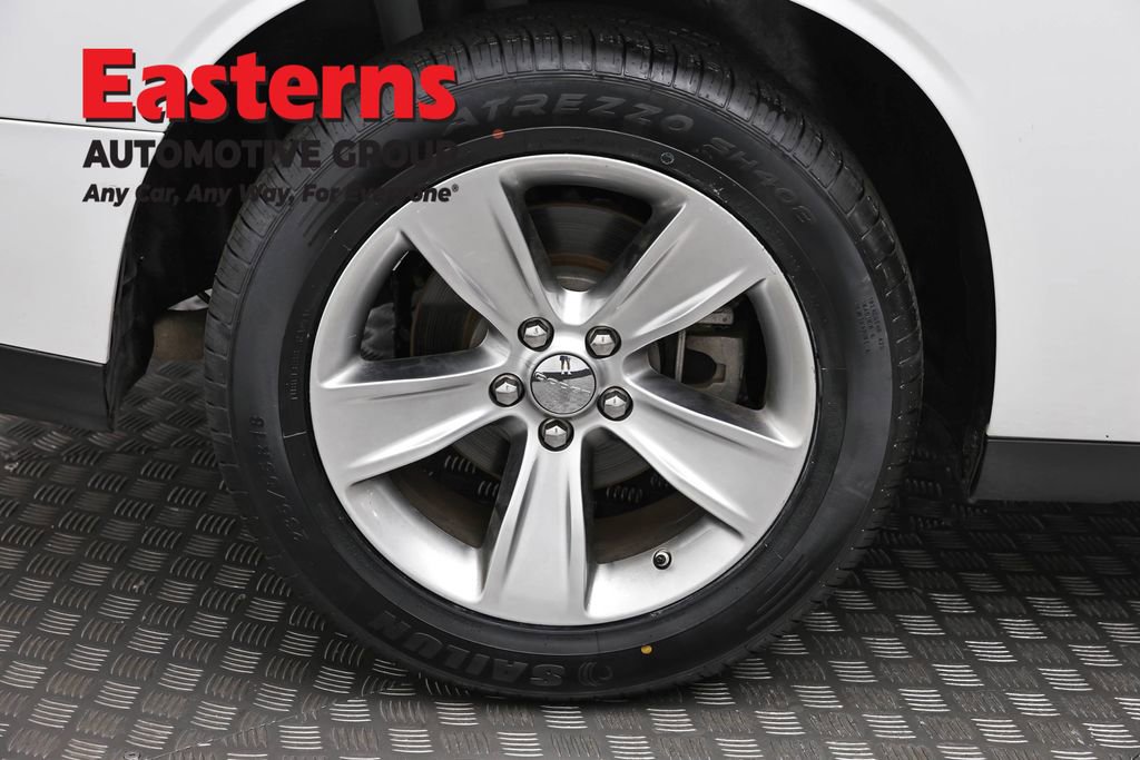 Used 2022 Dodge Challenger SXT image 28