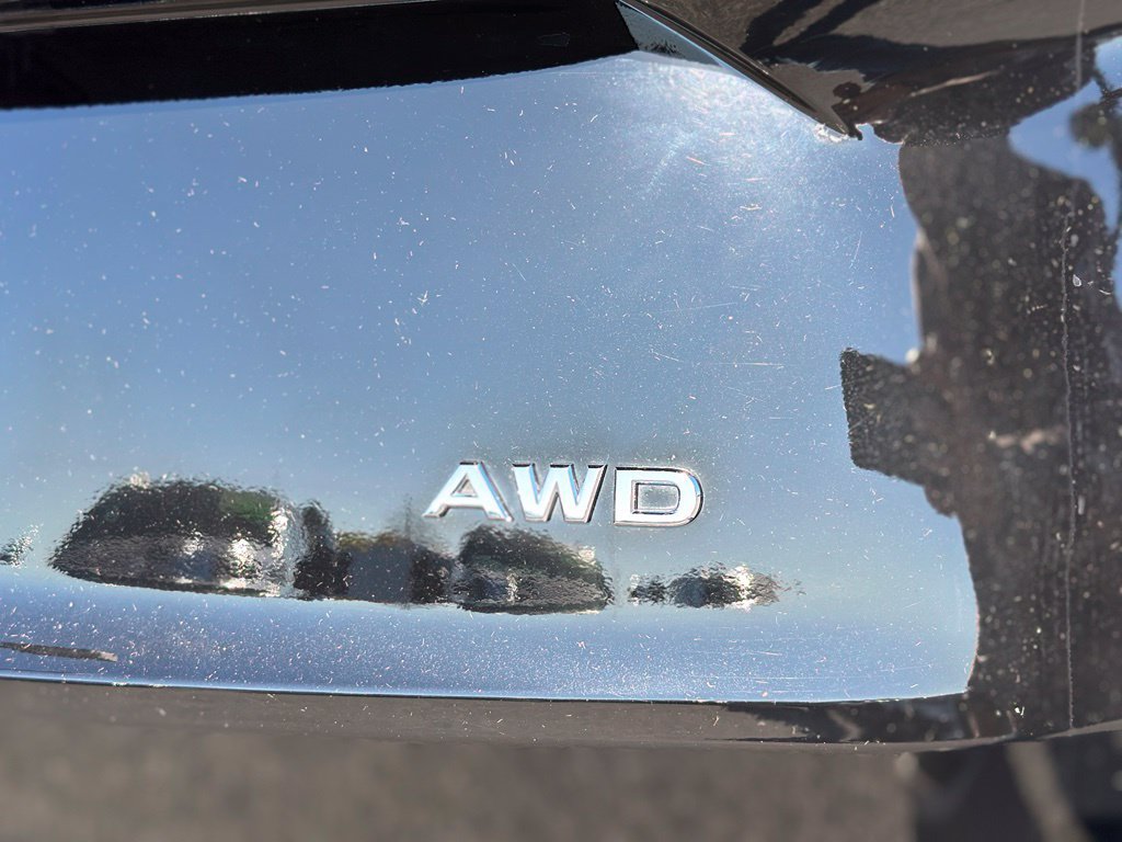 Used 2023 Nissan Rogue S AWD/4WD image 40