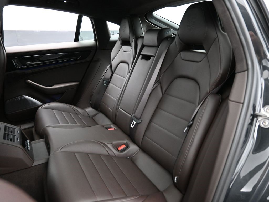 New 2026 Porsche Panamera GTS image 25