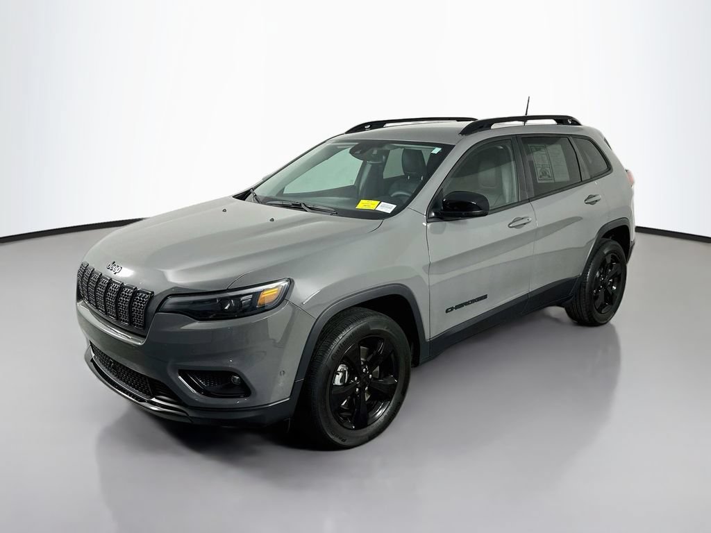 Used 2023 Jeep Cherokee Altitude Lux AWD/4WD image 3