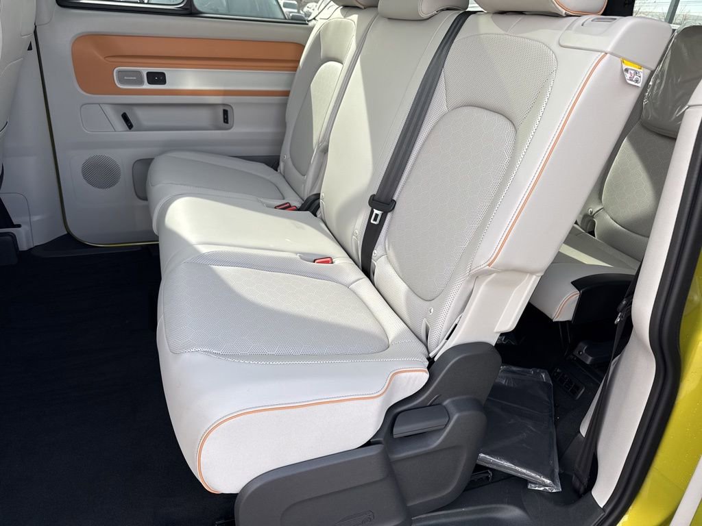 New 2025 Volkswagen ID. Buzz 1st Edition RWD image 11