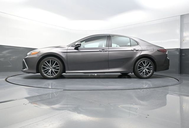 Used 2023 Toyota Camry XLE w/ Navigation Package image 30