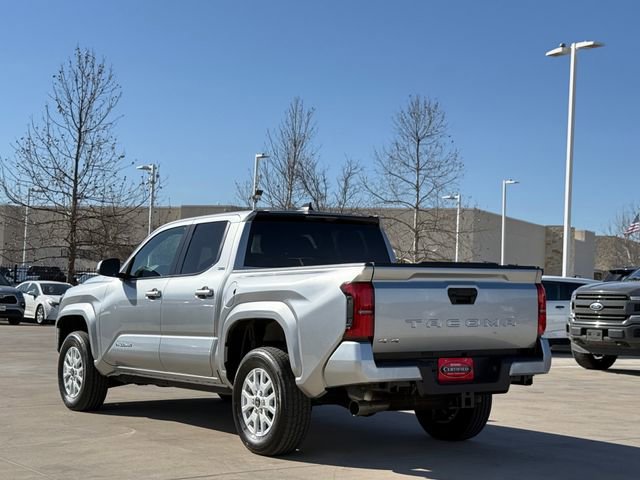 Used 2025 Toyota Tacoma SR5 image 4