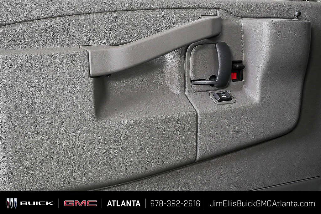 New 2025 GMC Savana 2500 w/ Driver Convenience Package RWD image 5