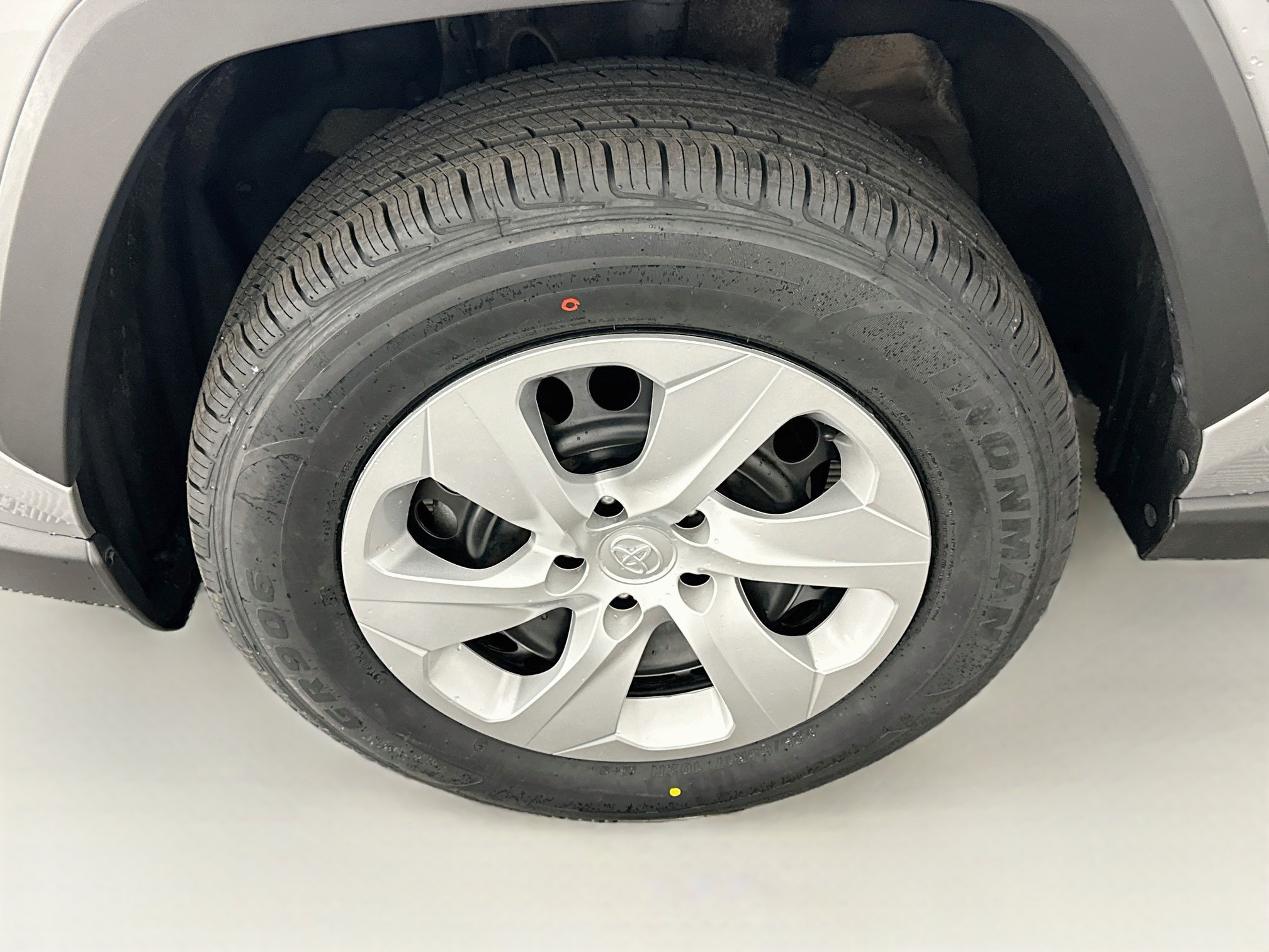 Used 2025 Toyota RAV4 LE AWD/4WD image 11