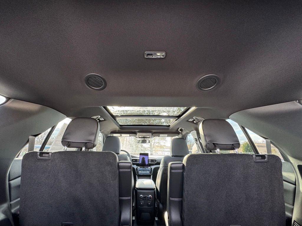 Used 2024 Ford Explorer ST w/ Technology Package image 29