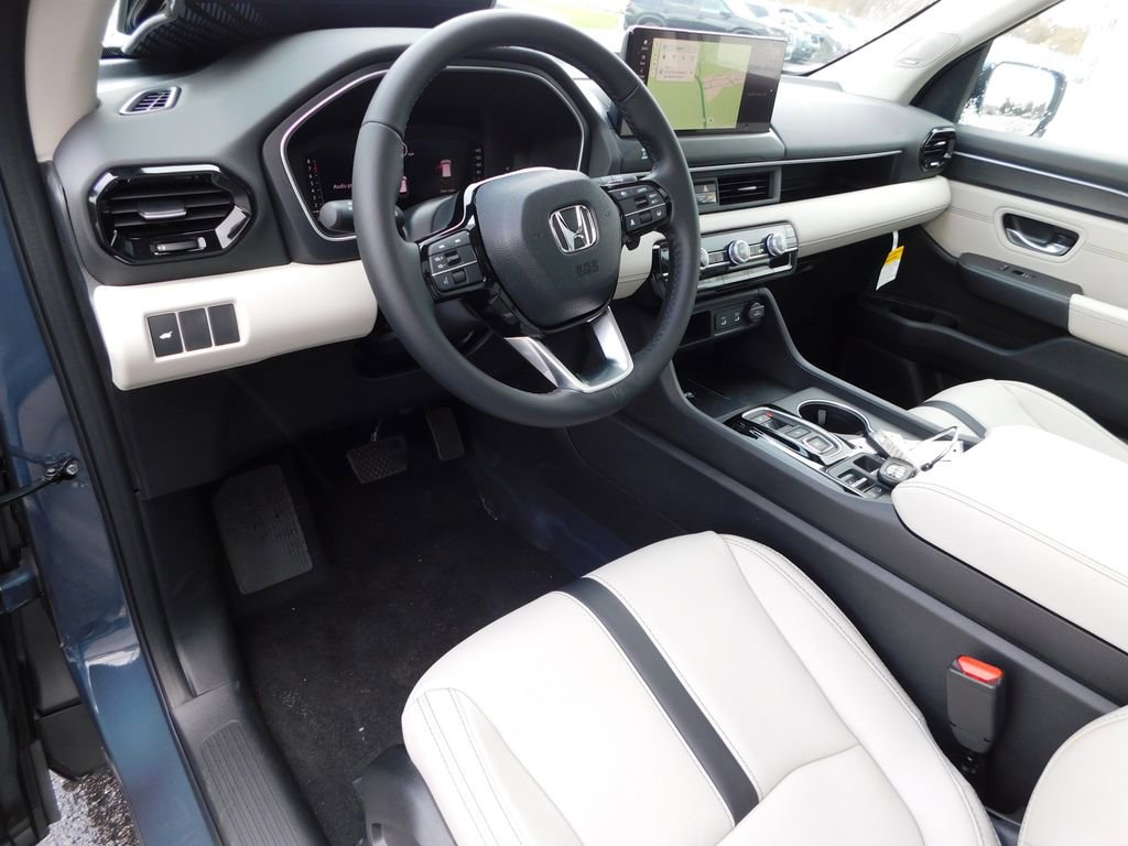 New 2026 Honda Pilot Touring image 15