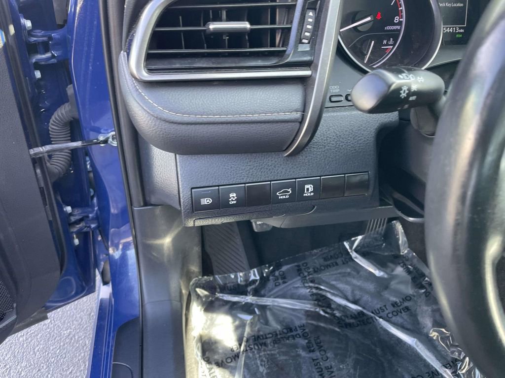 Used 2024 Toyota Camry SE w/ Convenience Package FWD image 31