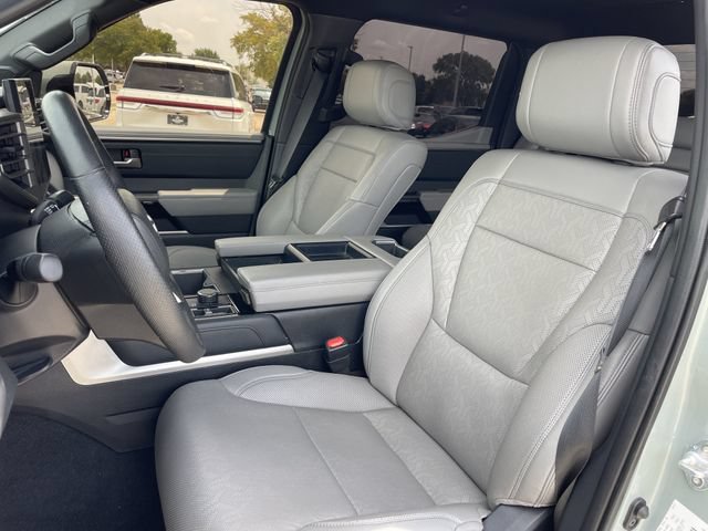 Used 2025 Toyota Tundra Limited AWD/4WD image 25