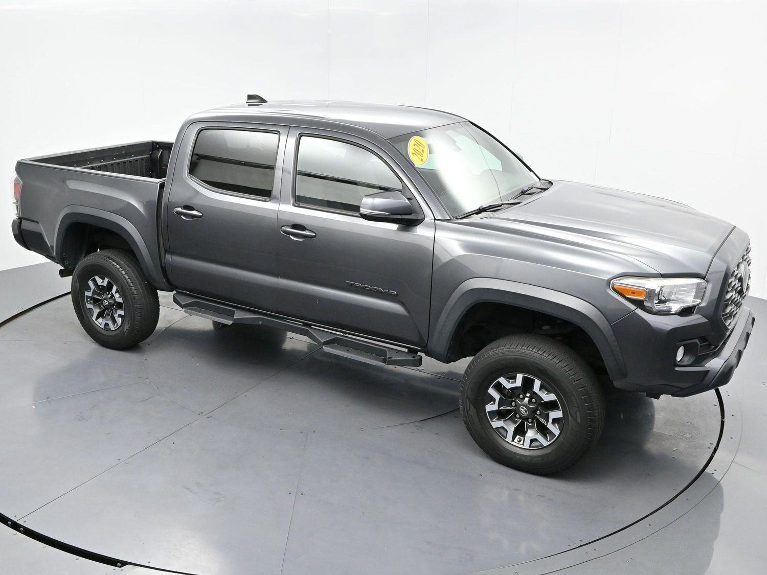 Used 2020 Toyota Tacoma TRD Off-Road w/ Technology Package AWD/4WD image 38