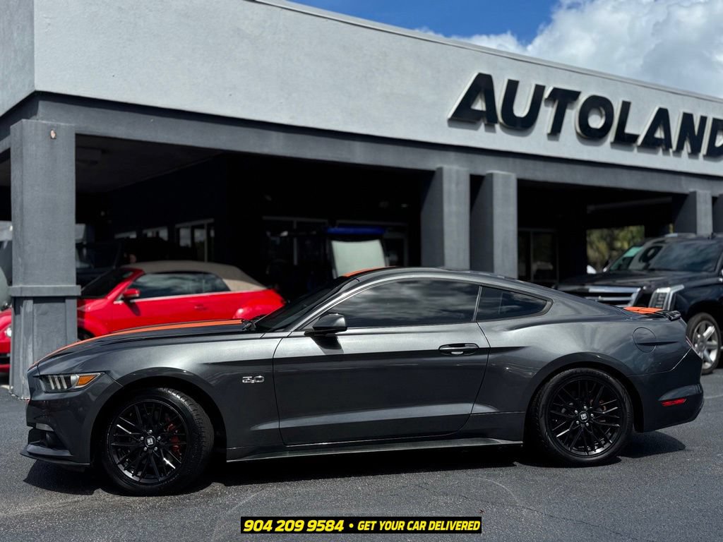 Used 2017 Ford Mustang GT RWD image 4
