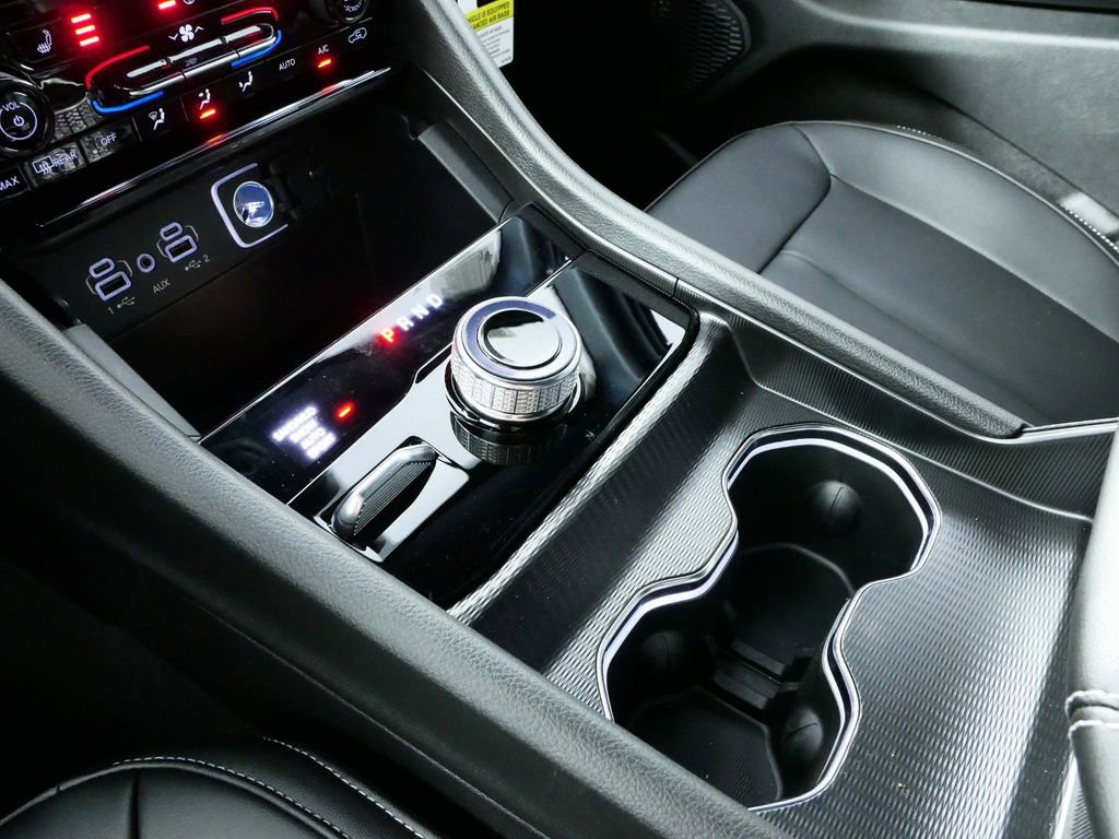 Certified 2024 Jeep Grand Cherokee Limited w/ Black Appearance Package image 49