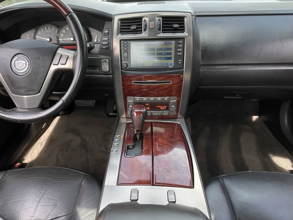 Used 2007 Cadillac XLR image 15