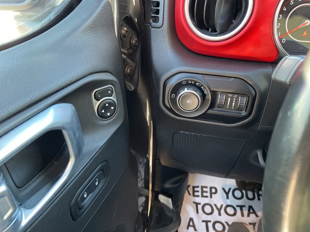 Used 2020 Jeep Wrangler Rubicon image 24