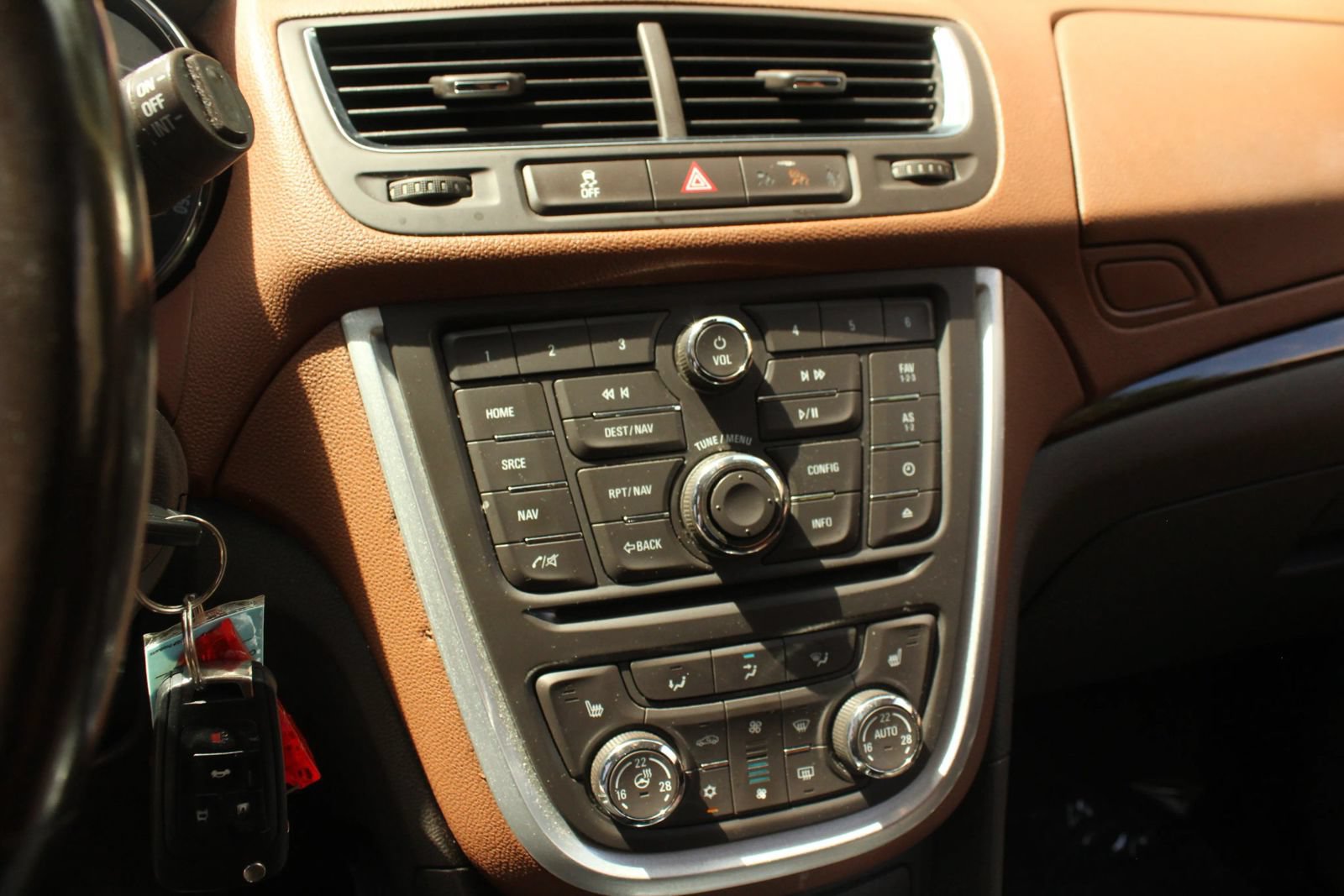 Used 2015 Buick Encore Premium AWD/4WD image 32
