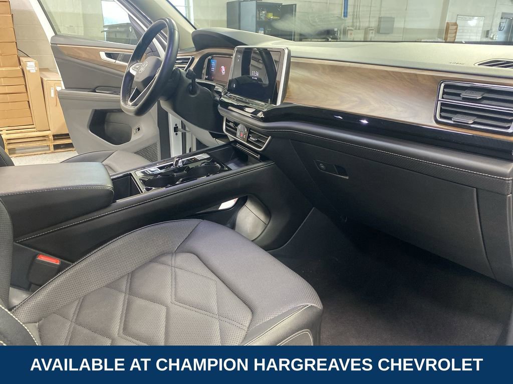 Used 2024 Volkswagen Atlas SE AWD/4WD image 37